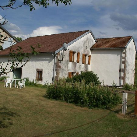Spacious Holiday Home Near The Forest Esmoulieres المظهر الخارجي الصورة